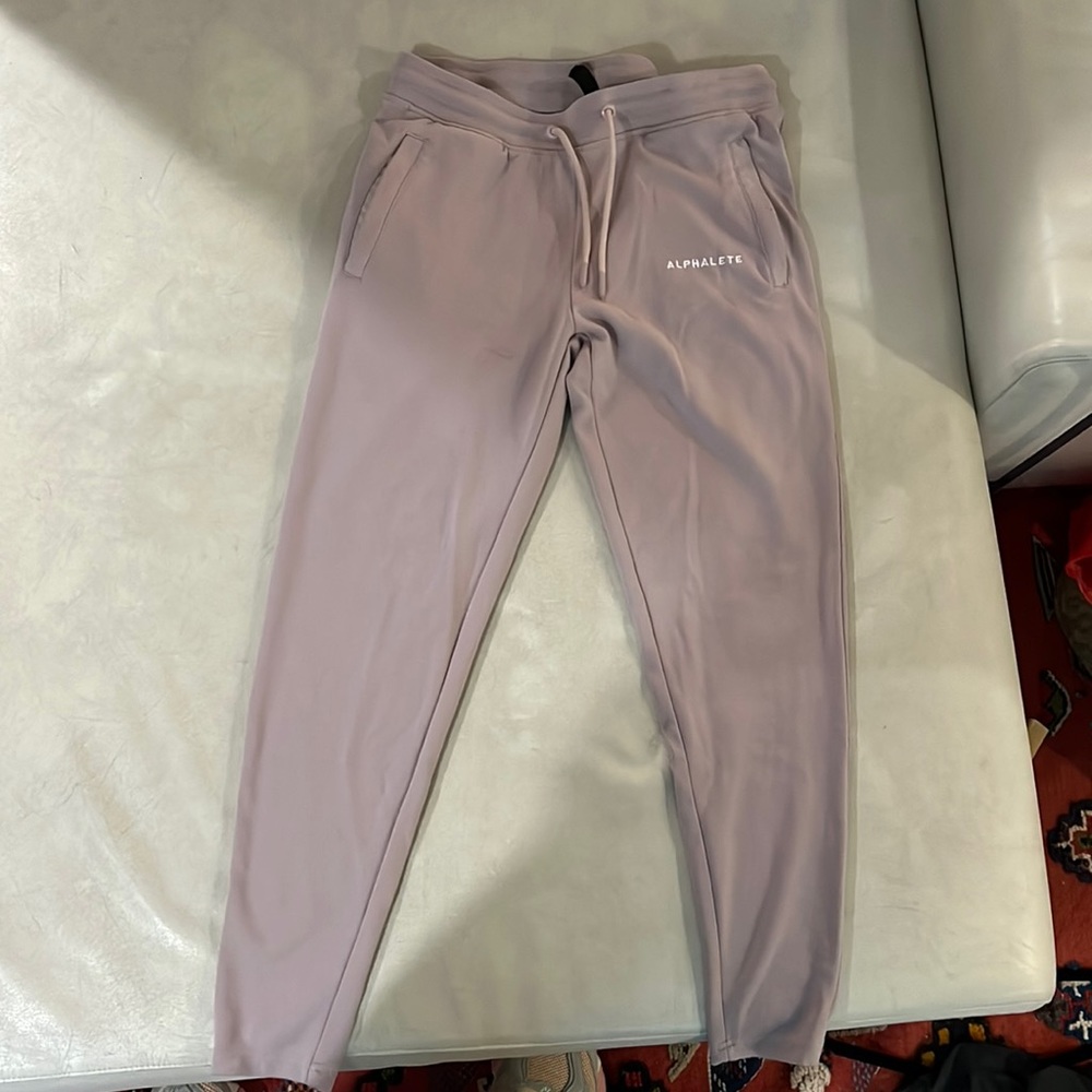 Alphalete joggers size m